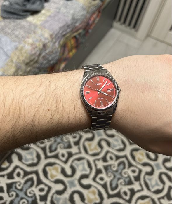 Vand ceas casio rosu