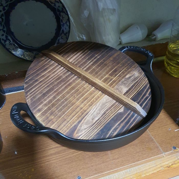 Qozon bor chogan olinganiga 1 oy bo'ldi 7 litr narxi : 350.000