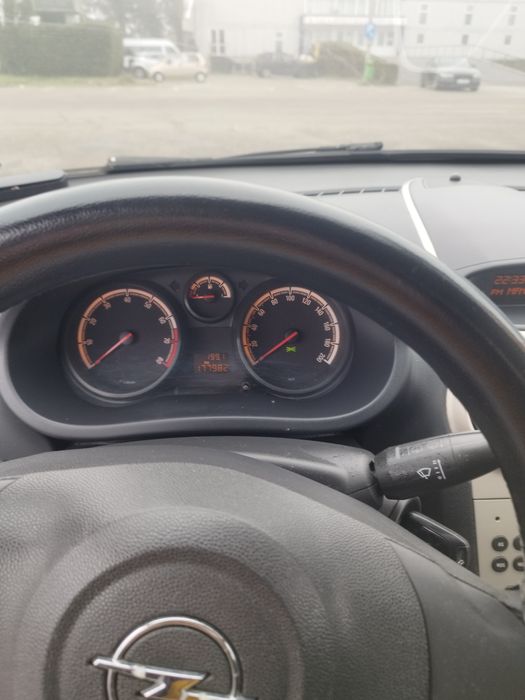 Vând Opel corsa d 1,2 benzină