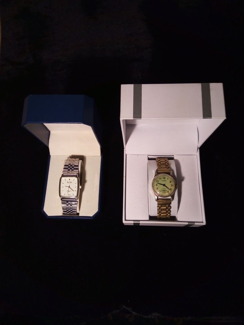 Ceas vechi rusesc anii 60-70 și ceas Activa Quartz nefolosit .