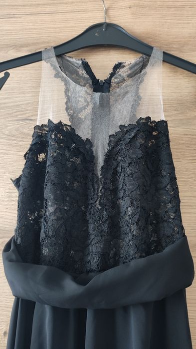 Официална черна рокля