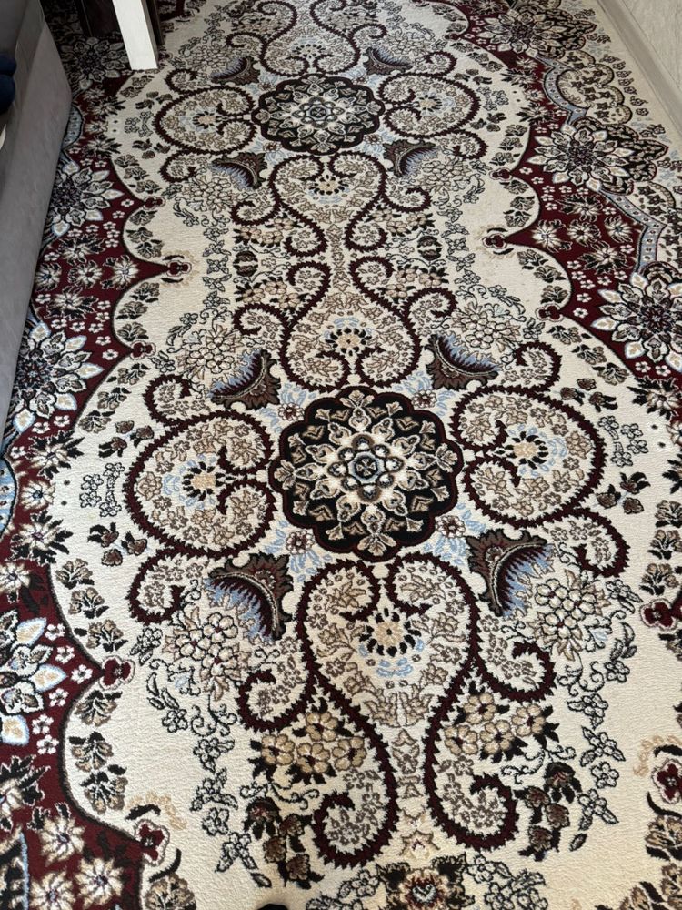 срочно ПРОДАМ Ковёр 2,5*5