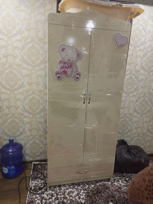 Detskiy divan  va shkafi bn