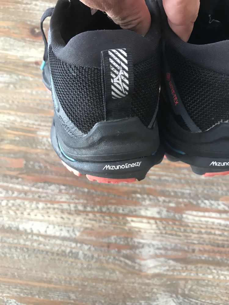 Mizuno Wave Rider GTX-оригинални дамски маратонки