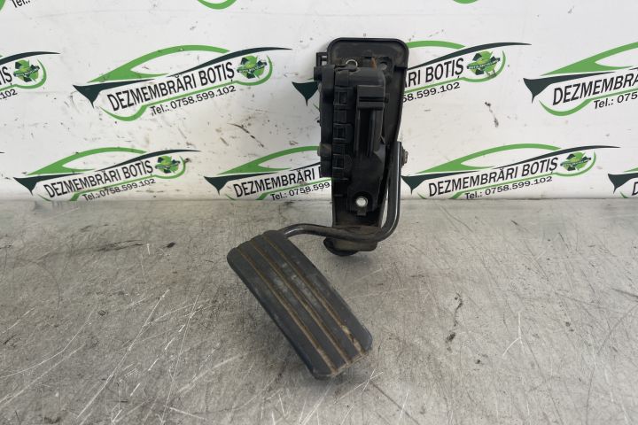 Pedala acceleratie 8200104482 Renault Espace a 4-a generatie (facelif