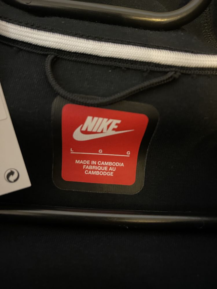 Nike tech fleece L
