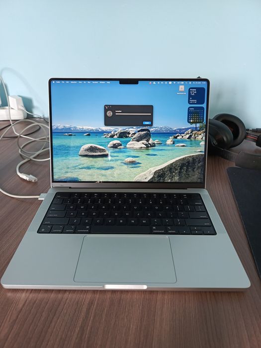 Продам Macbook Pro 14" 2023