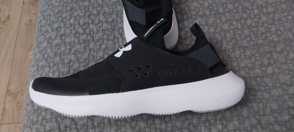 Красовки спортивные новые  привезли из кореи