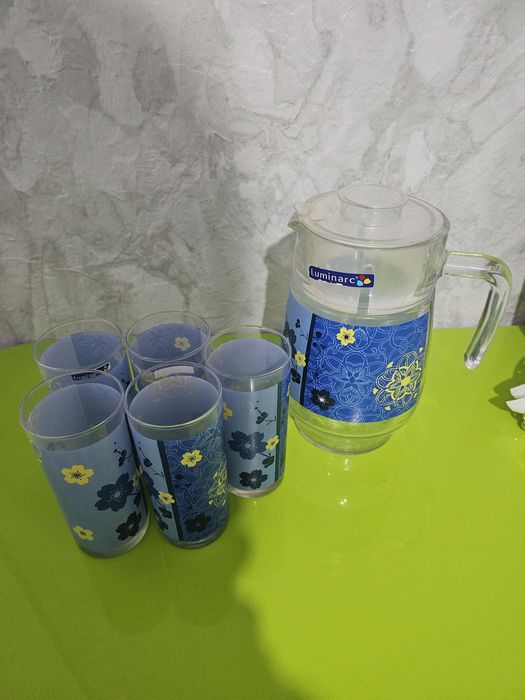 Продам кувшин со стаканами Люминарк