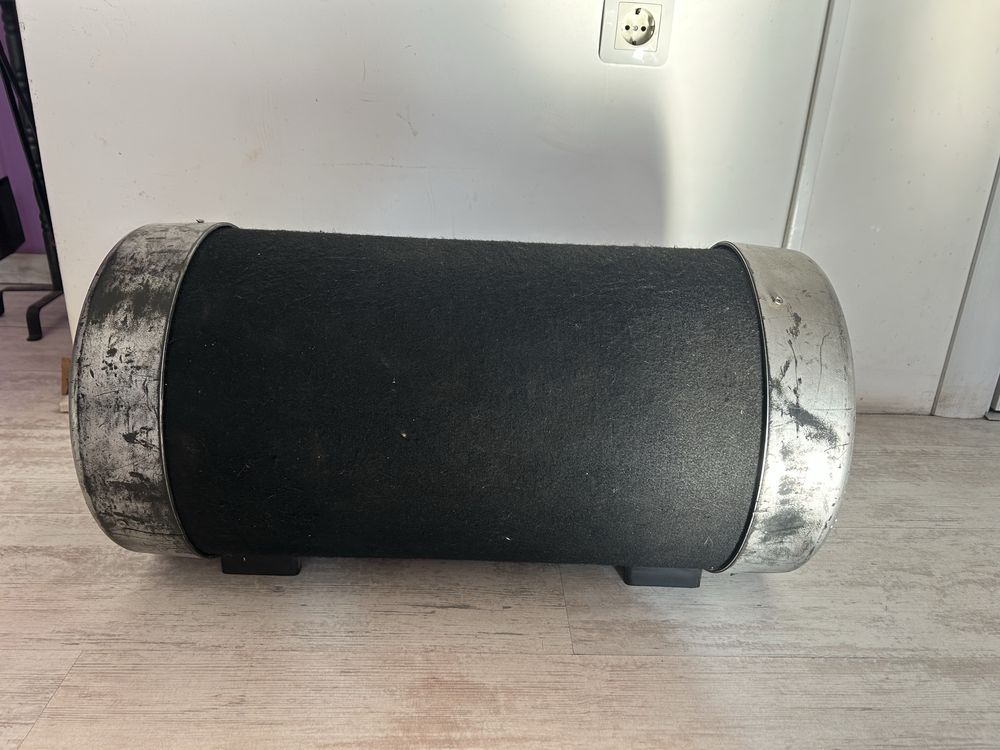 Бас каса JBL 1000 тип туба