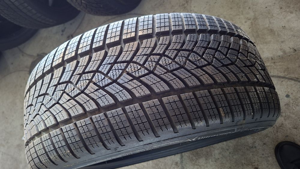 1buc NOU 245 40 R18 Good Year iarna M+S cauciuc anvelopa ms 18