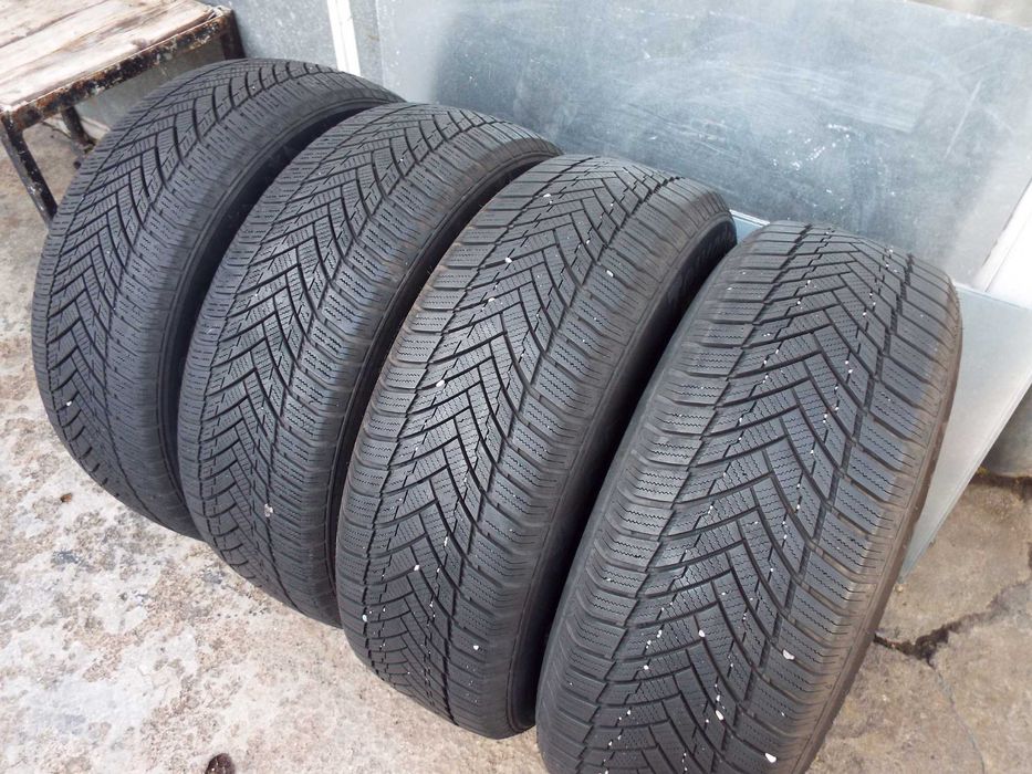 vand 4 anvelope de iarna 205/60/16 tourador winter pro ts1 pret 500lei