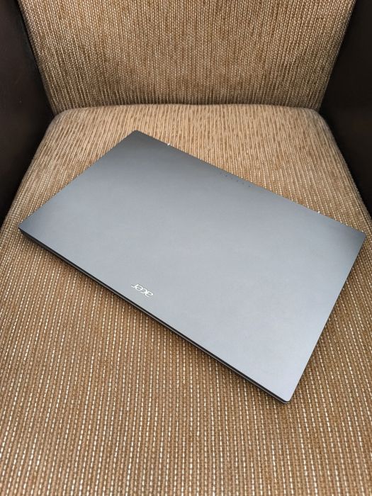 Acer 17 Inch/Intel I3-N305-gen14 2024!/8GB DDR5/512GB SSD Nvme!