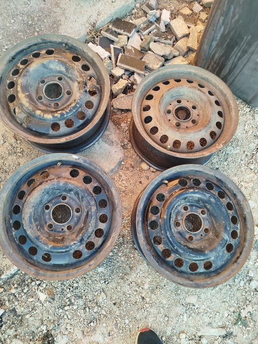 Продам диски железные на 15 размер