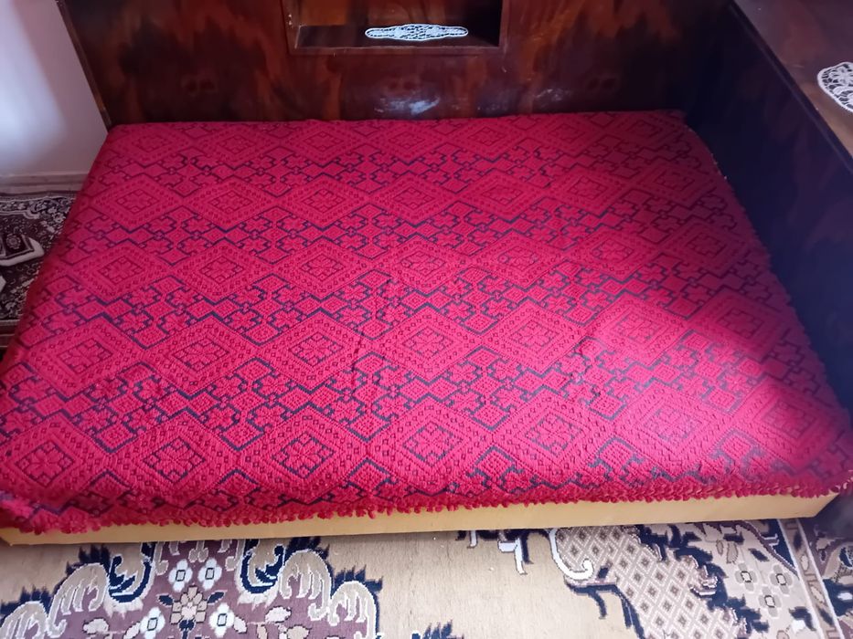 Vând cuvertură tradițională de lâna
