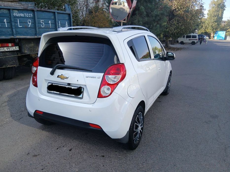 Spark avtomat сотилади