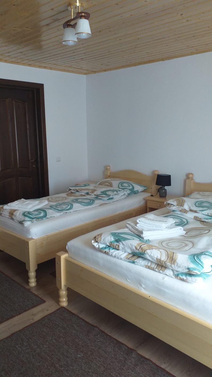 Cabană la munte cu ciubăr/jacuzzi