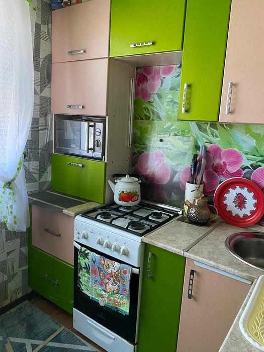 Срочно в связи с переездом продам 3 ком. квартиру