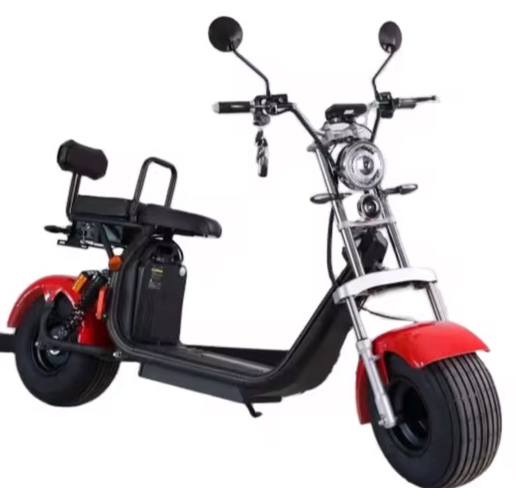Scuter electric cu cartela