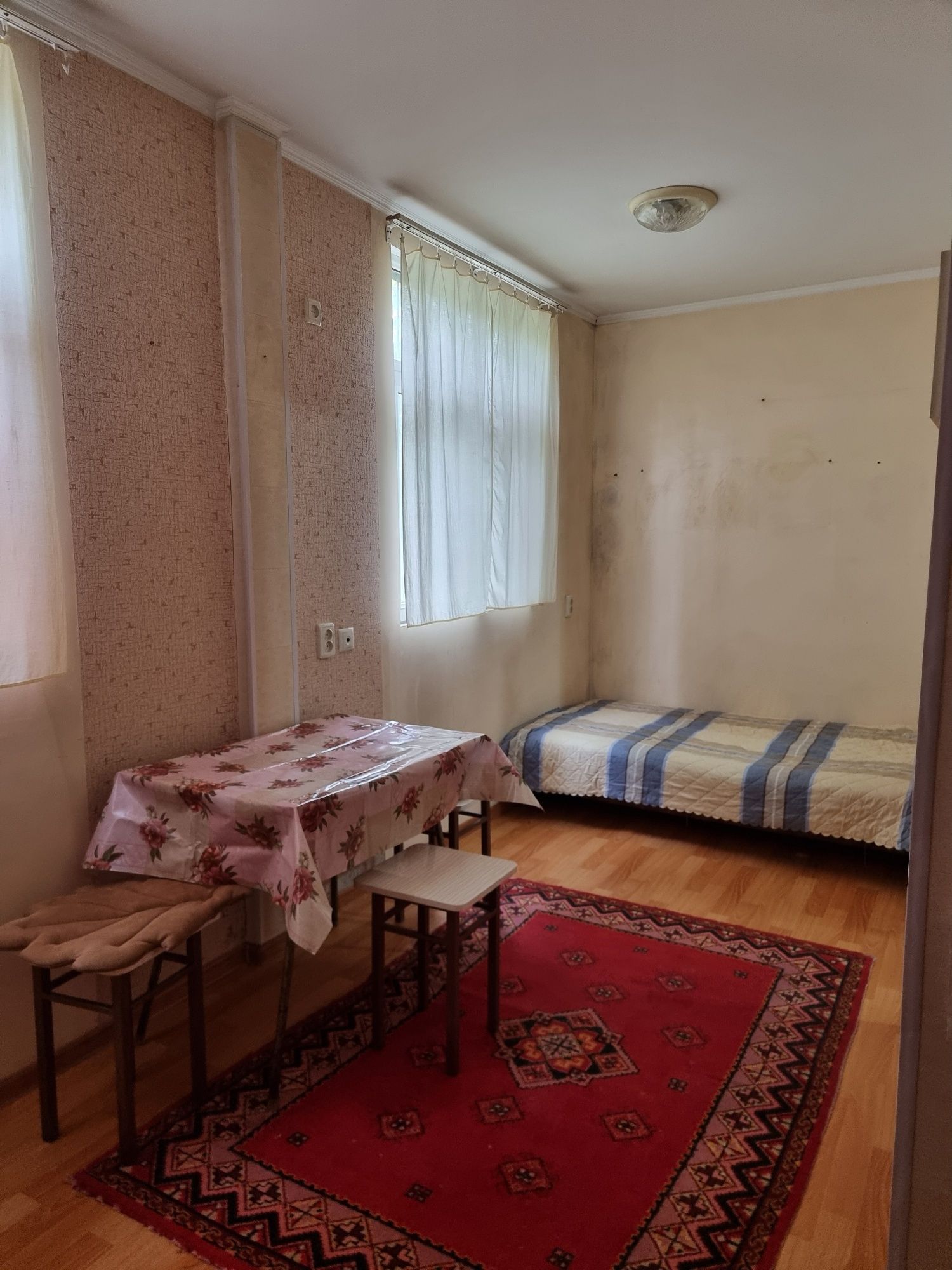 Своя 1 ком квартира на Домбрабаде