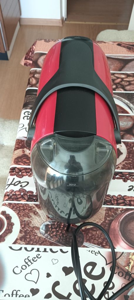 Aparat cafea cu capsule