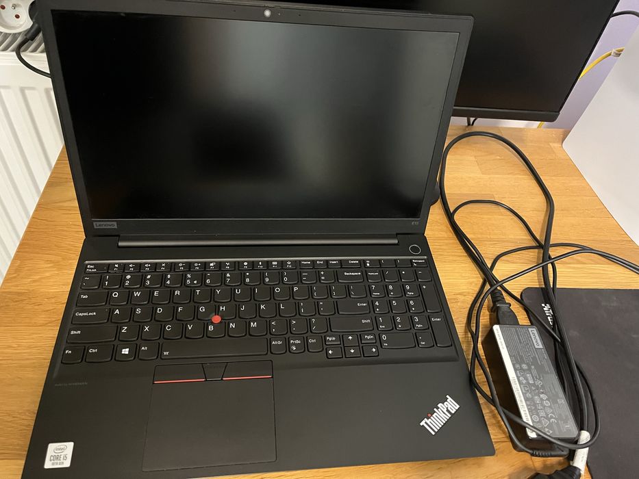 Laptop Lenovo E15 15.6” inch, procesor i5-10210U Full HD