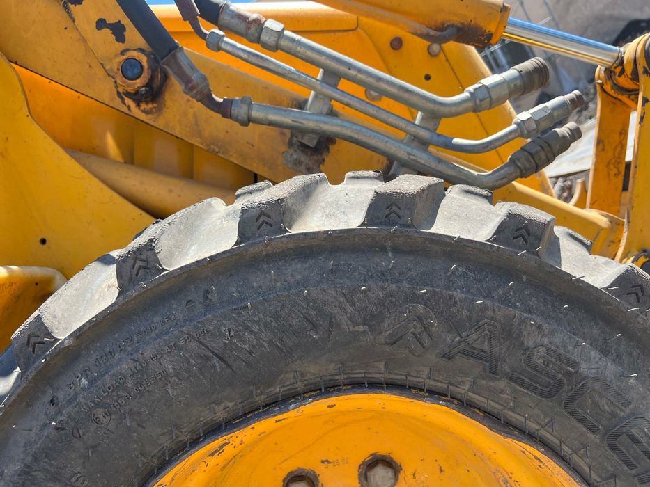 Vând/schimb/variante- jcb1cx - cu Camion cu macara