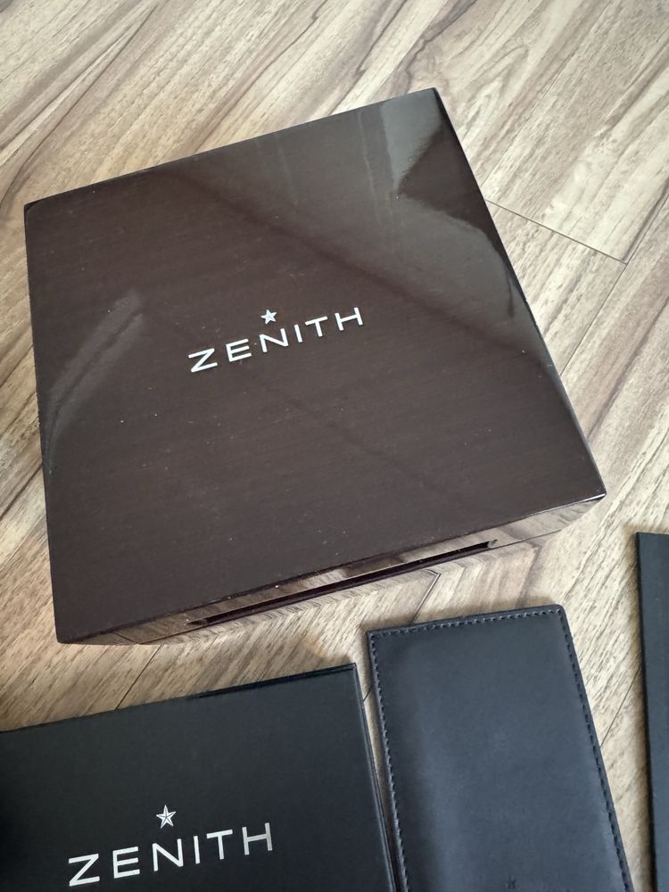 Продам коробку для часов ZENITH
