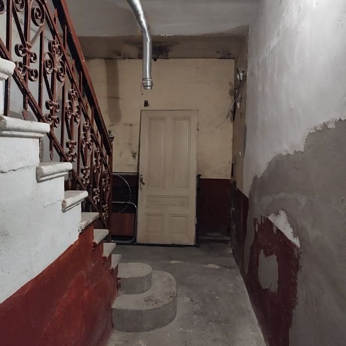 Продавам етаж от къща