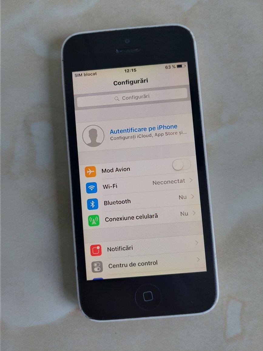 Vând Apple iPhone 5c alb cu bypass făcut //poze reale