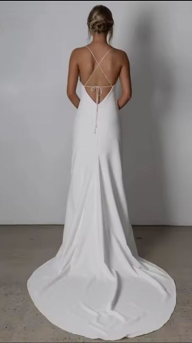 Rochie de mireasă tip sirenă fără trenă