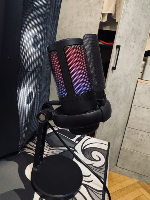 Продам микрофон студенчиский