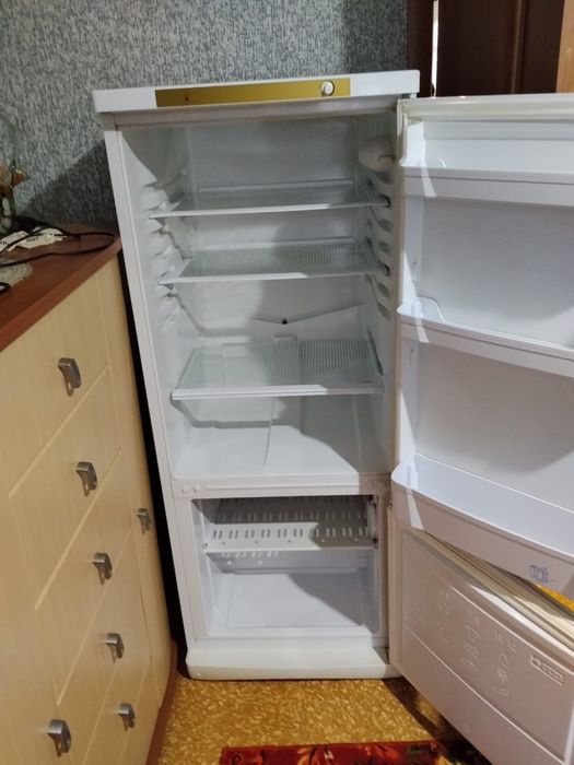 Холодильник INDESIT