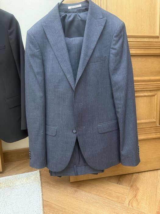 Классический костюм.