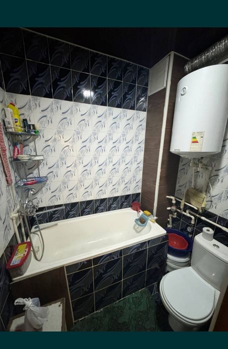 Продаётся общежития 1 этаж 12000$ 9  микрорайон