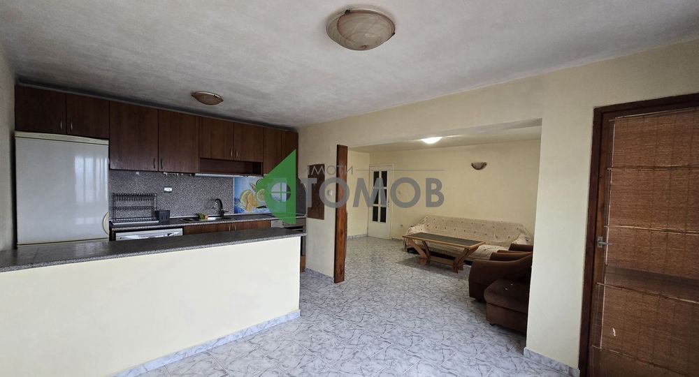 Дава се под наем Двустаен апартамент в Стара Загора, Център - 56 кв.м за 249.9 € - Снимка #3