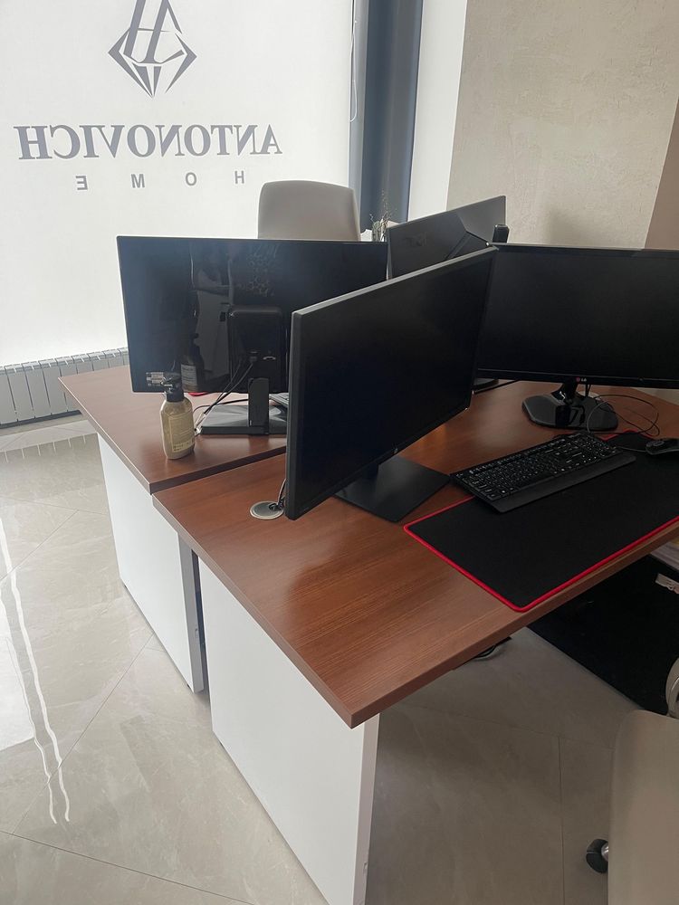 Продаю офисный стол
