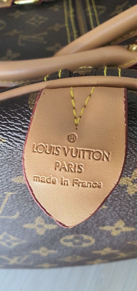 Vând geantă Louis Vuitton