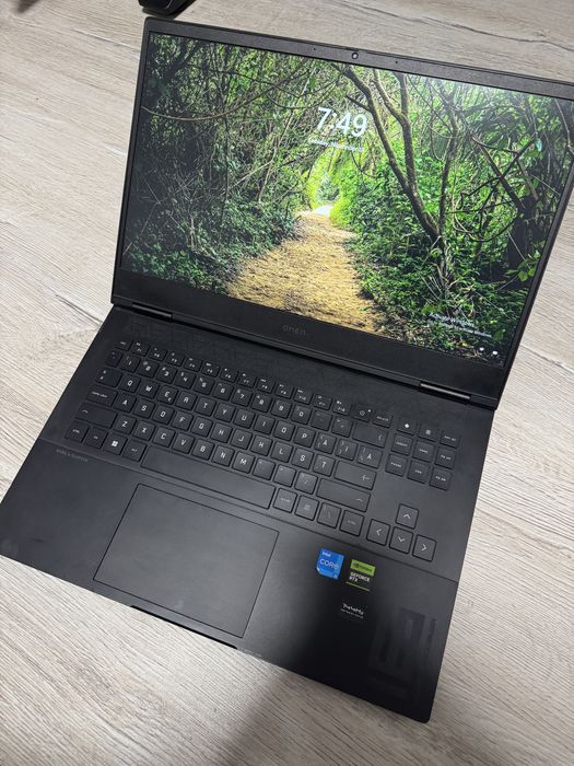 Laptop gaming Omen,windows 11,cooler.