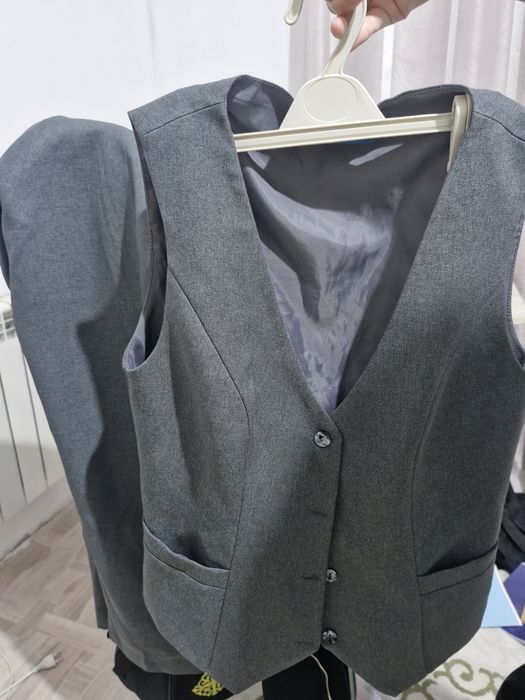 Продам школьную форму