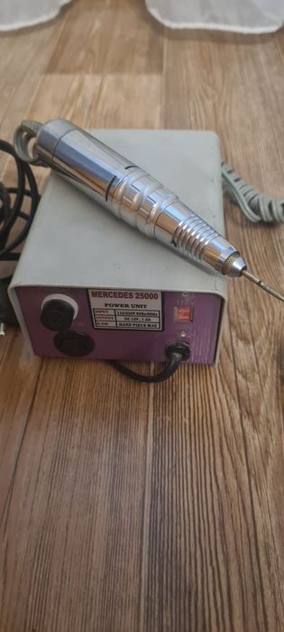 Мерседес 25000 тысяч и стронг204