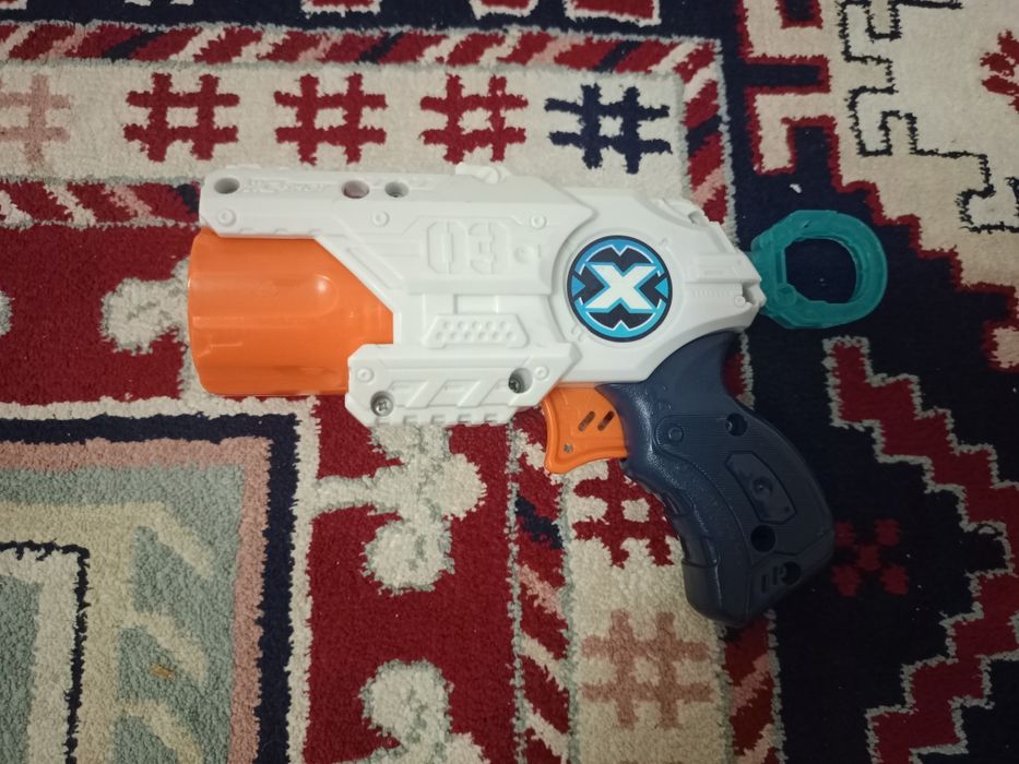 Игрушечный пистолет XShot