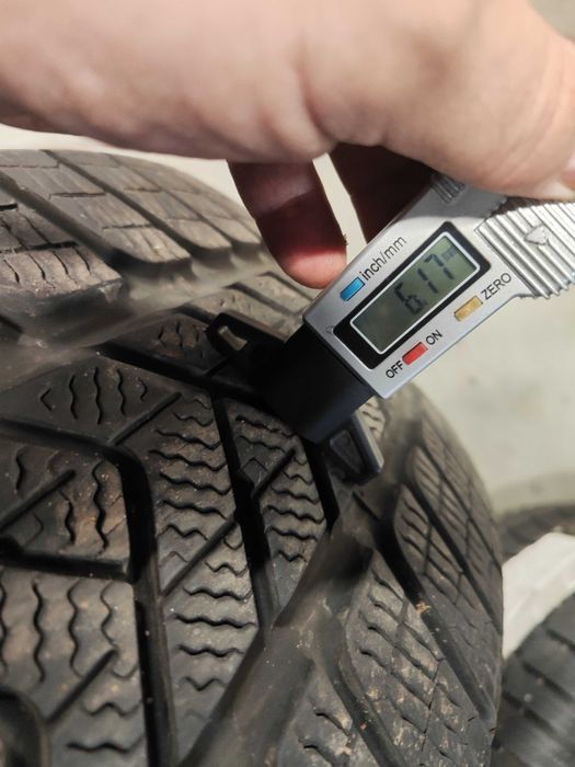 4бр.зимни гуми 255/45/19 Pirelli