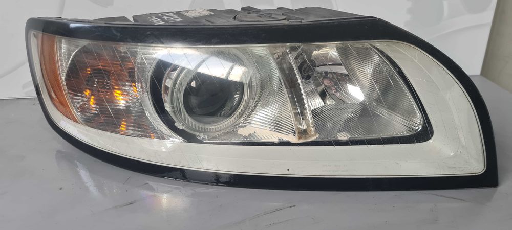 Фар Volvo V50 2011г.