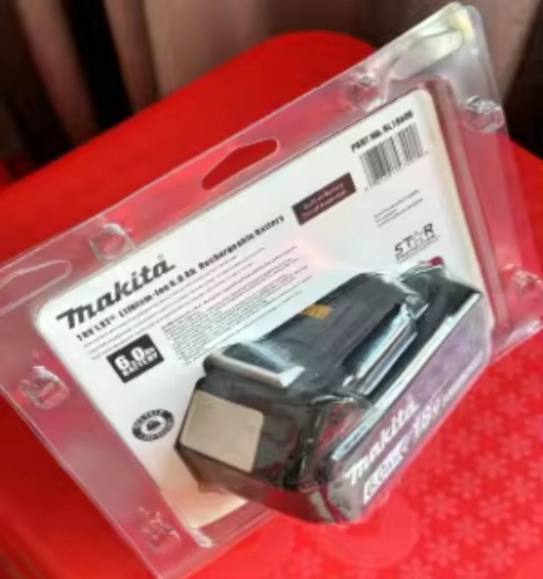 Baterii Makita Li Ion, 18 v.,5 si 6 Ah,cu Led indicator rosu