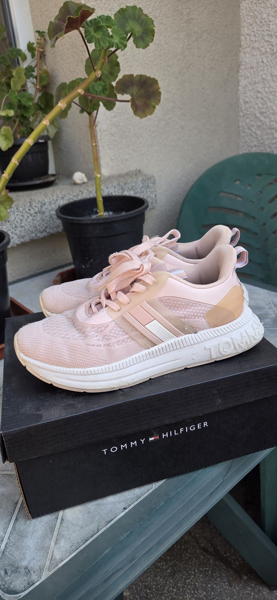 Маратонки Tommy Hilfiger 35 Nike 36