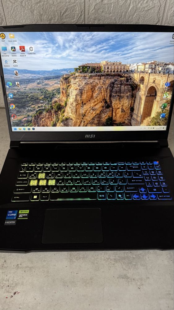 Продаю игровой ноутбук MSI Katana 17 B13VFK