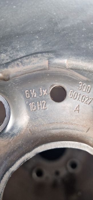 Железни джанти с гуми 5x112 16" VAG VW Passat