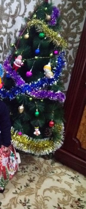 Продаётся новогодняя Ёлка бу 1,5 м