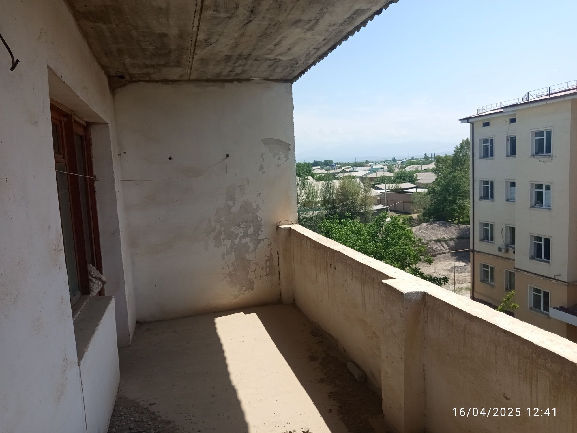 2 xonaliy dom sotiladi